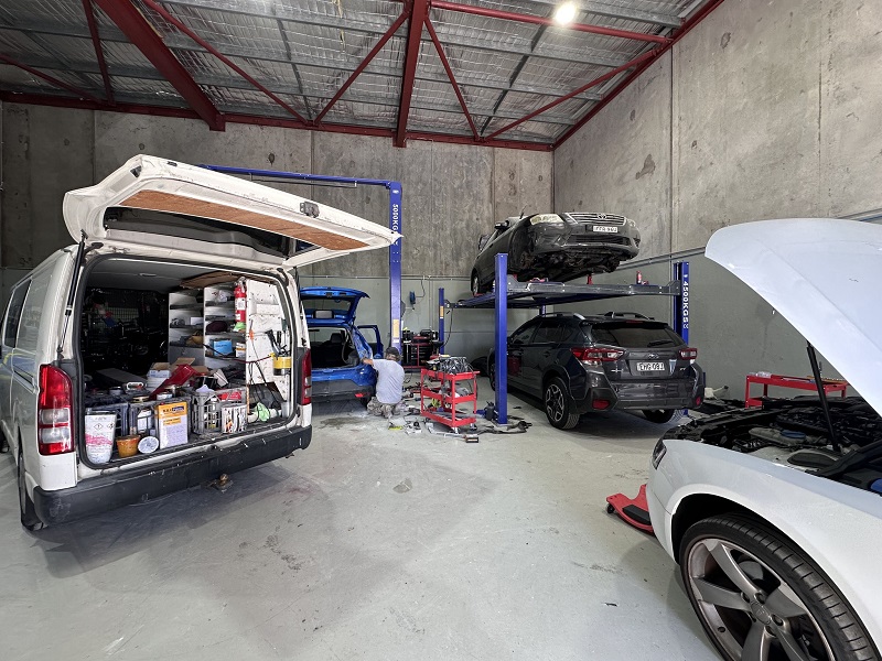 garage car Hera Automotive